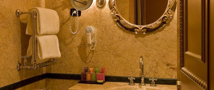 River Palace - Bath Room