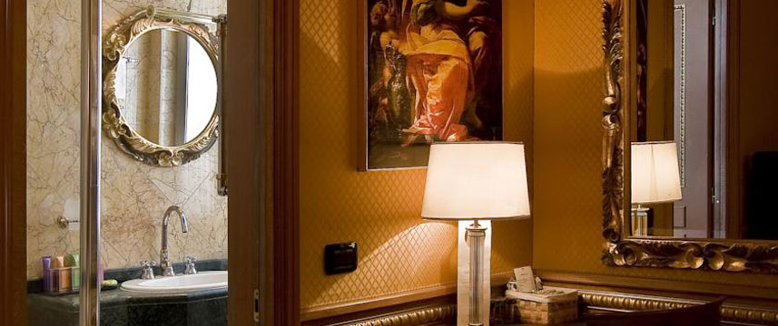 River Palace - Room Bath