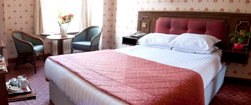 Royal Cambridge Hotel - Double Bedroom