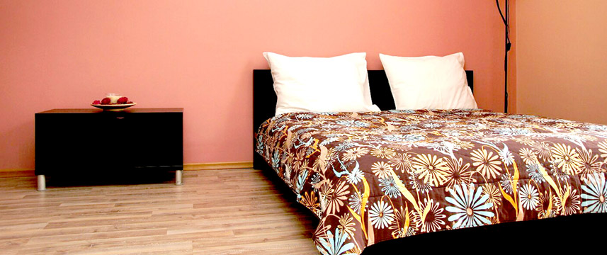 Royal Court Apartments - Prague - Family Apartment Bedroom