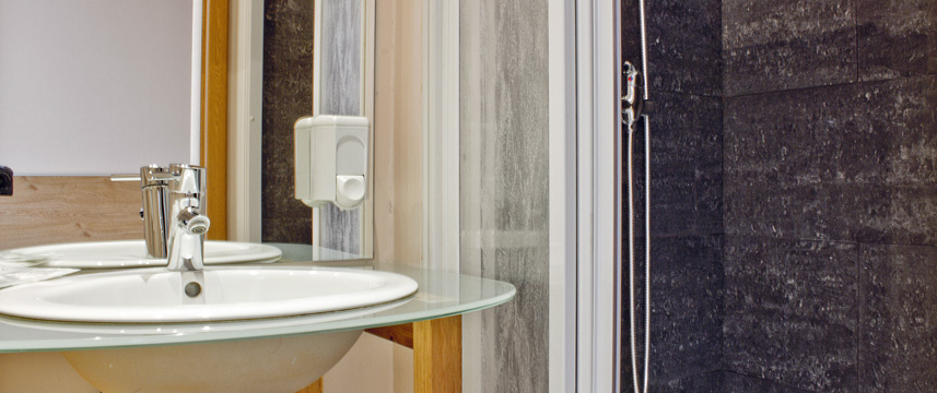 Royal Court Hotel Prague - Standard Bathroom