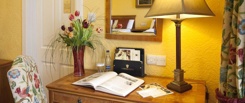 Royal Highland Hotel - Classic Room Desk