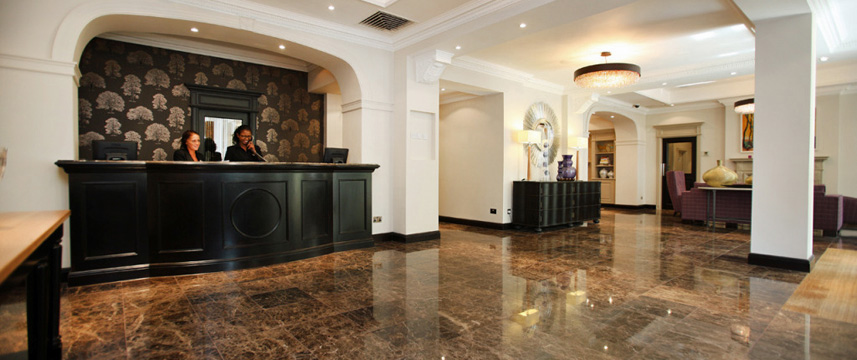 Rydges Kensington Reception Desk