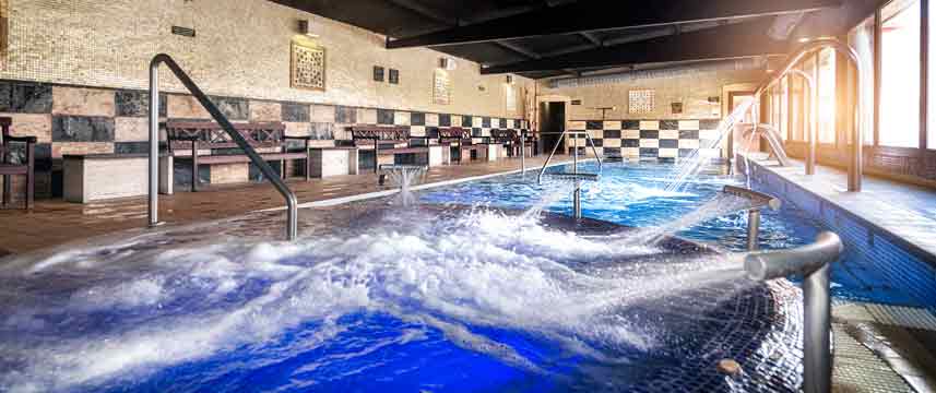 Salles Aeroport de Girona - Indoor Pool