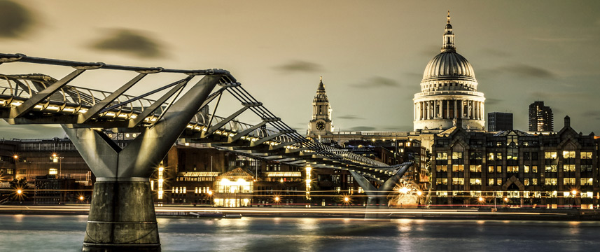 Shoreditch Square Apartments - St Pauls Cathedral