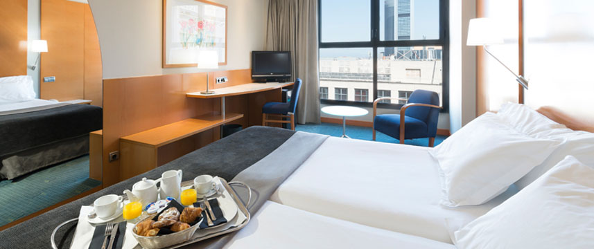 Silken Puerta Castilla - Exe Club Room