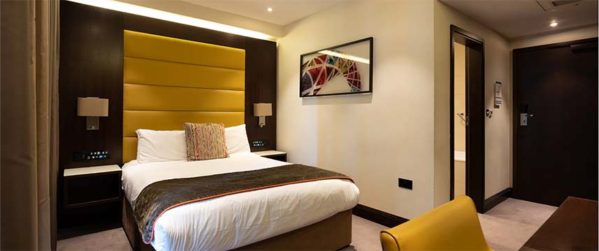 St George Hotel Wembley Superior Room