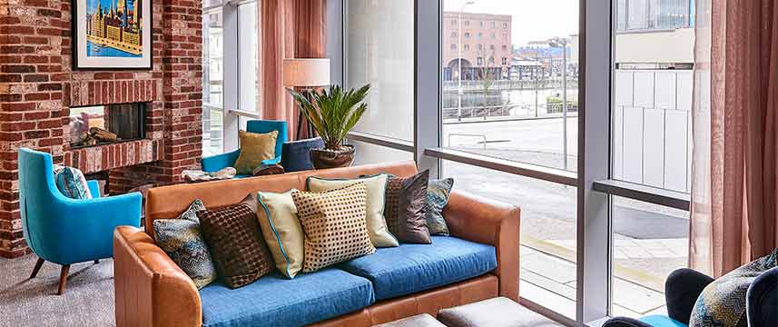 Staybridge Suites Liverpool - Lobby Seating