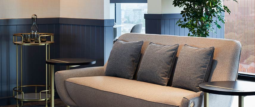 Staybridge Suites Manchester Lobby