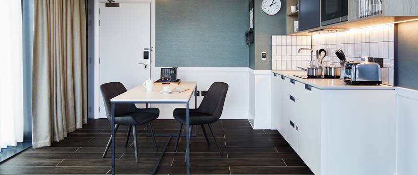 Staybridge Suites Manchester Suite Kitchen