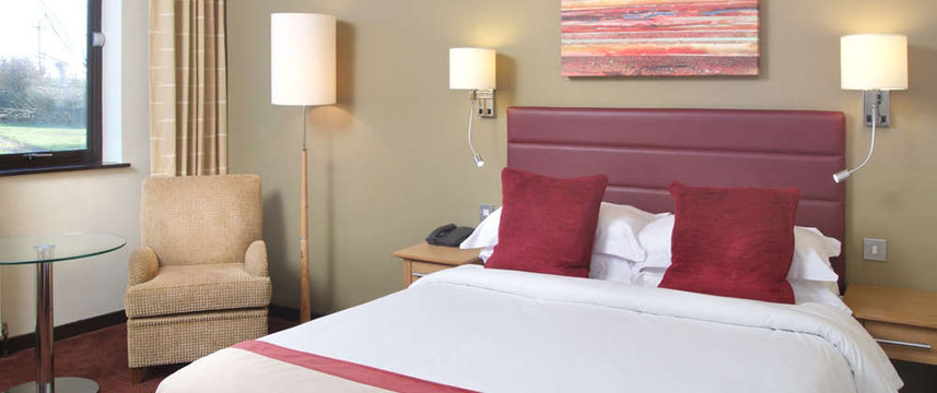 Stratford Manor QHotels Standard Bedroom