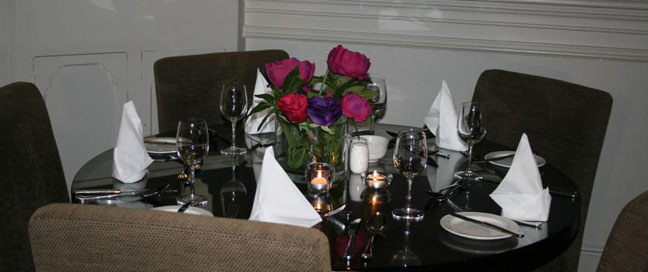 Tara Towers Hotel - Restaurant Table