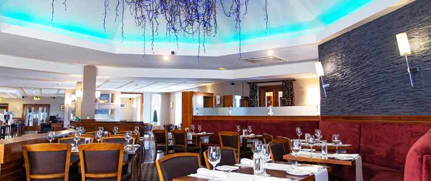 The Big Blue Hotel - Restaurant Tables