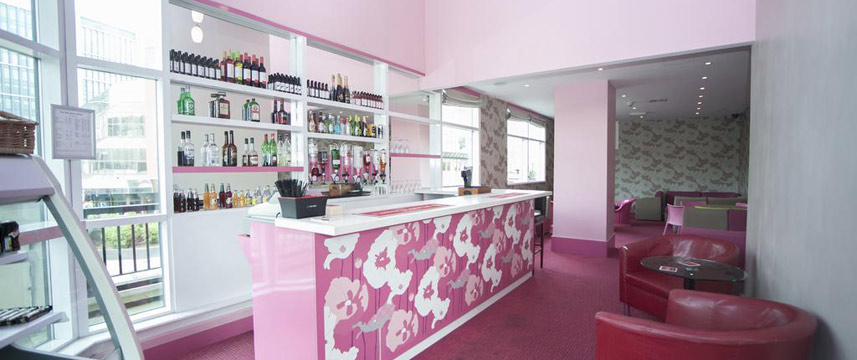 The Big Sleep Hotel Cardiff - Bar