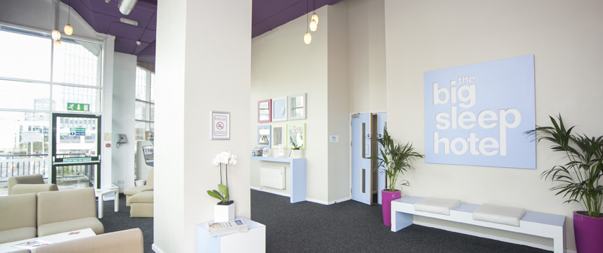 The Big Sleep Hotel Cardiff - Lobby