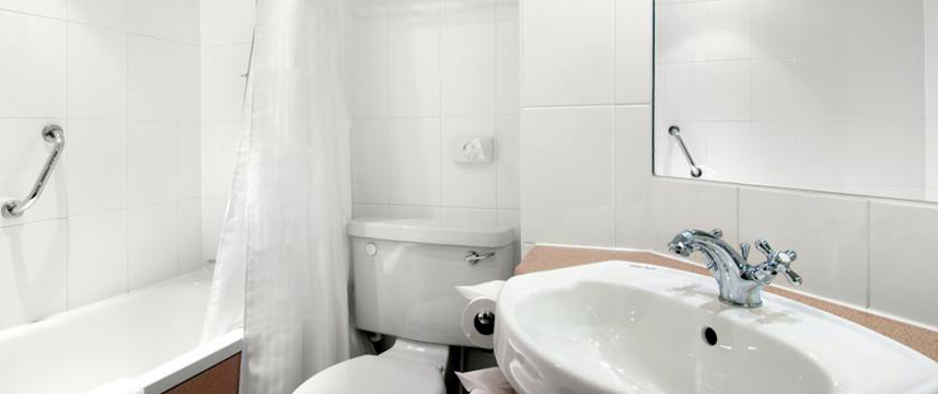 The Bradford Hotel - Bathroom