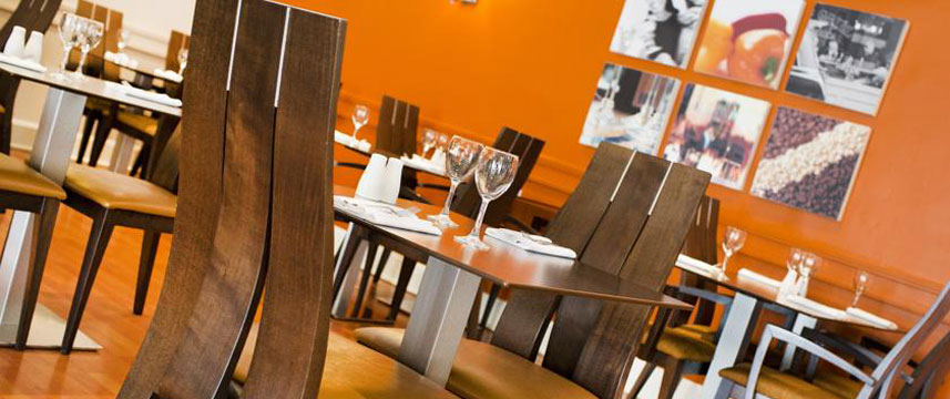 The Bradford Hotel - Restaurant Tables