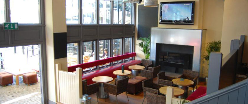 The Bristol Hotel - Lounge Area