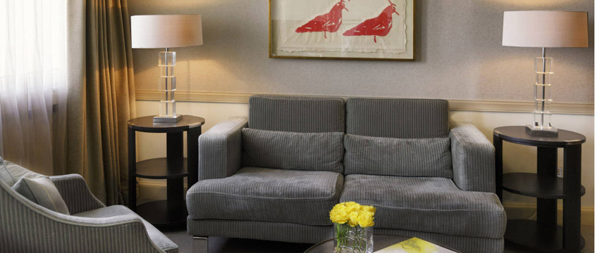 The Bristol Hotel - Suite Seating