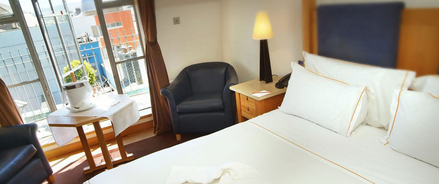 The Clarence - Deluxe Balcony Room