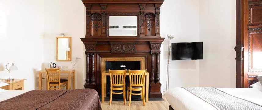 The Cleveland - Deluxe Studio