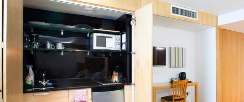 The Cleveland - Kitchenette