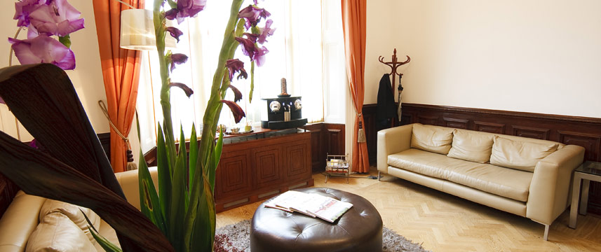 The Cleveland - Lobby Seating