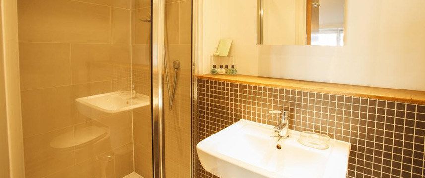 The Cleveland - Studio Shower Room