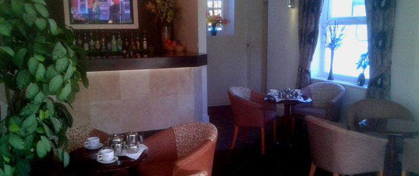 The Croham Hotel - Cafe Tables
