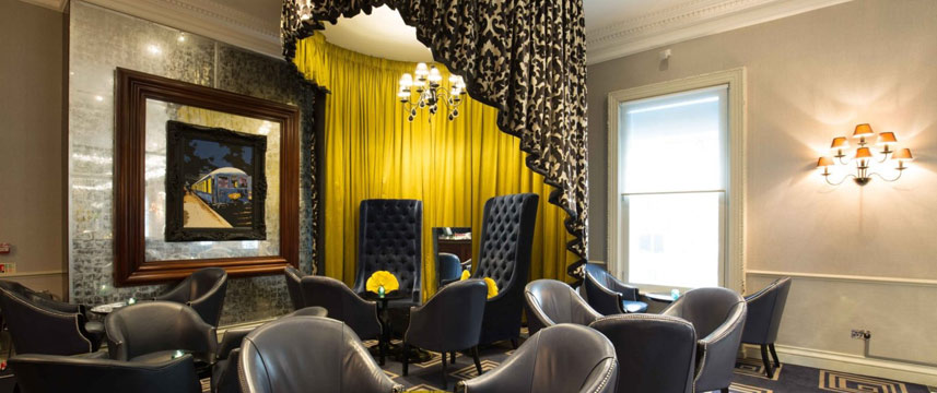 The Grosvenor - Reunion Bar Seating