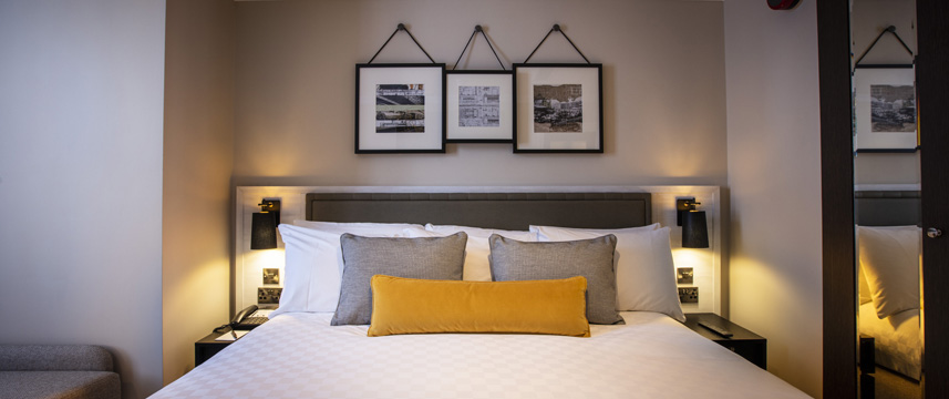 The Grosvenor - Standard King Bed