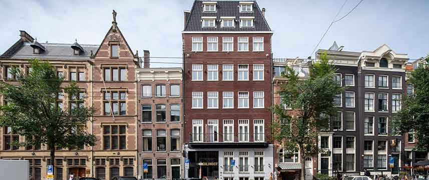 The Highlander Hotel - Exterior Facade