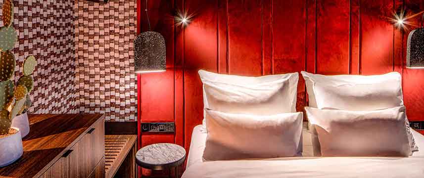 The Highlander Hotel - Scottish Cottage Double Bed