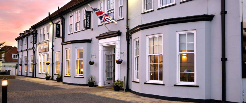 The Kingscliff Hotel - Exterior Night