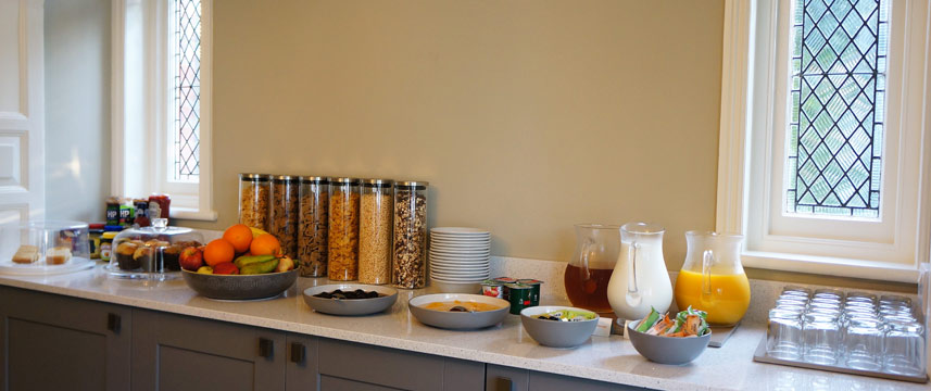 The Lawn Gatwick Guest House - Breakfast Buffet