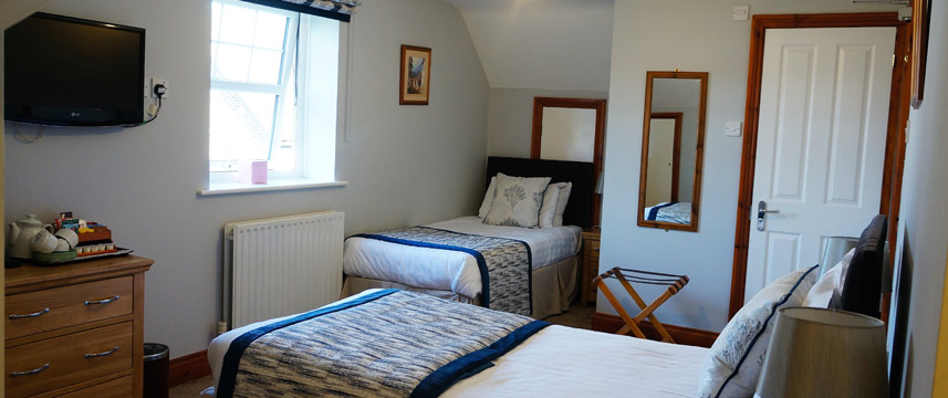 The Lawn Gatwick Guest House - Triple