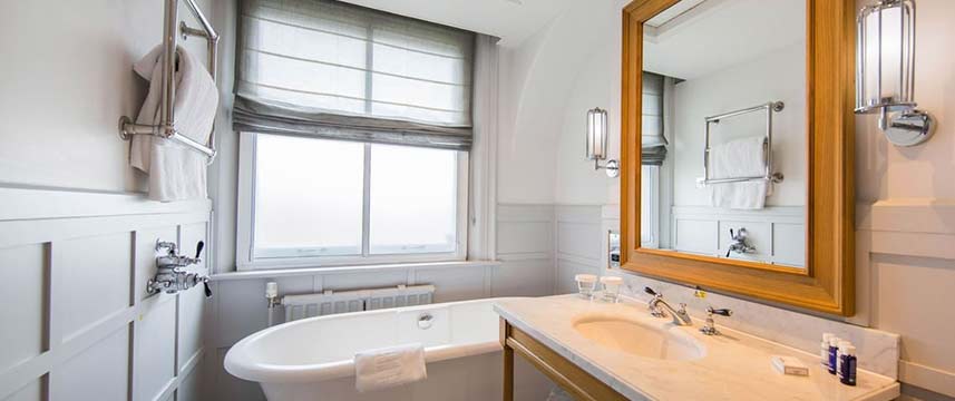 The Milner York - Junior Suite Bathroom