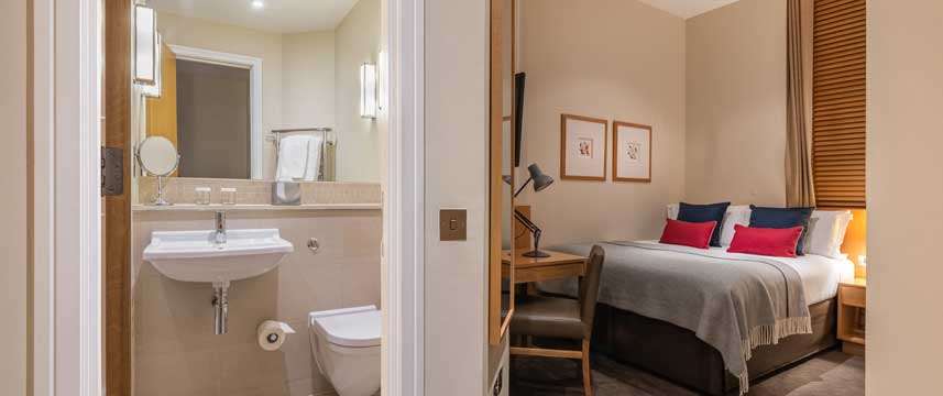 The Nadler Kensington - Small Double Room