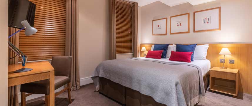 The Nadler Kensington - Standard Double Room