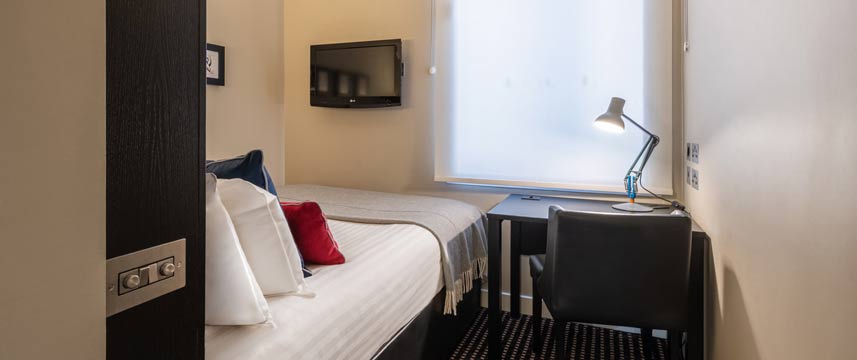 The Nadler Liverpool - Small Double Room