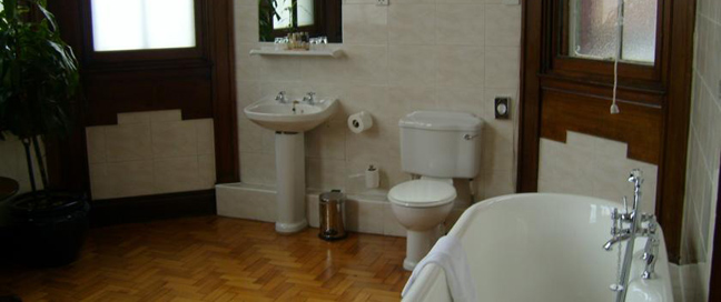 The Palace Hotel - Bathroom