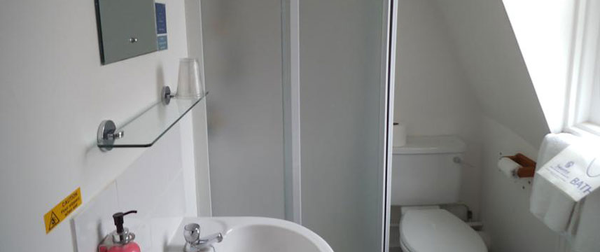 The Parade Park and Lambrettas Bar - Bathroom