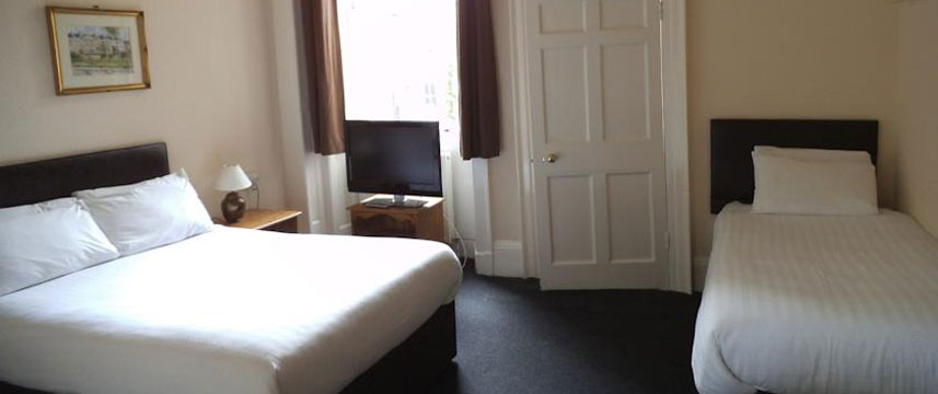 The Parade Park and Lambrettas Bar - Triple Room