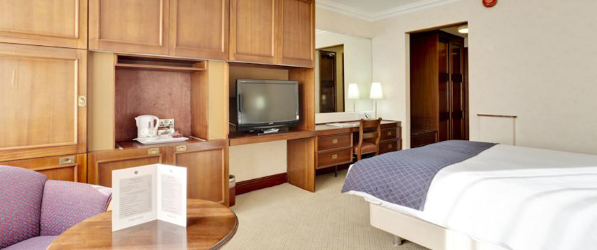 The Plough and Harrow Hotel - Bedroom Facilities