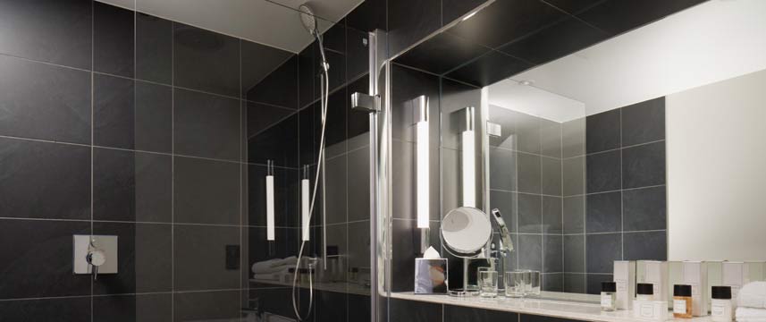 The Resident Soho - Bathroom Shower