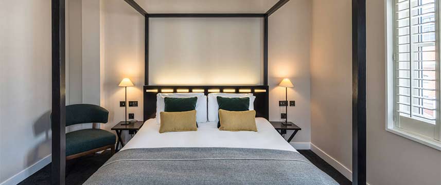 The Resident Soho - Deluxe Bed