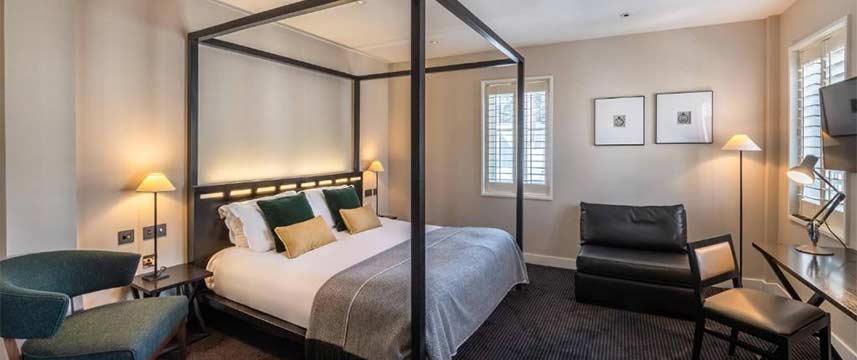 The Resident Soho - Deluxe Double Room