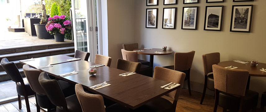 The Westbridge Hotel - Restaurant Tables