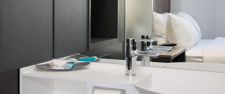 The Z Hotel City - Mirror