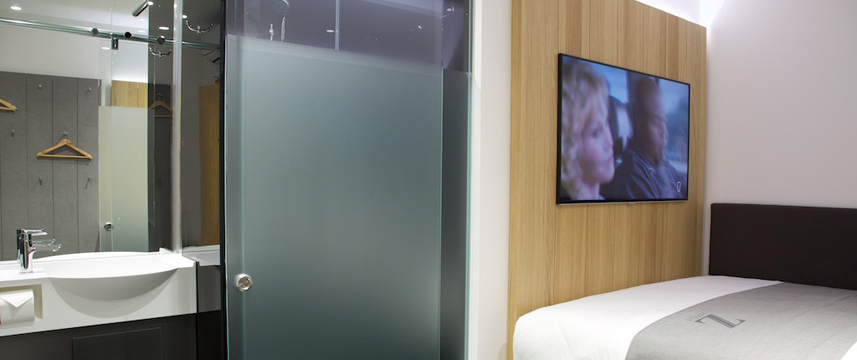 The Z Hotel City - Room
